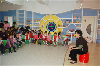 济南市七里山幼儿园:感恩重阳 老幼同乐_山东学前教育网