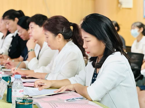 将课题研究落到实处 这场关于智慧校园的开题论证会举行