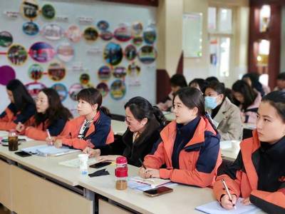 济南市七里山幼儿园连线临夏三幼开展教学交流活动